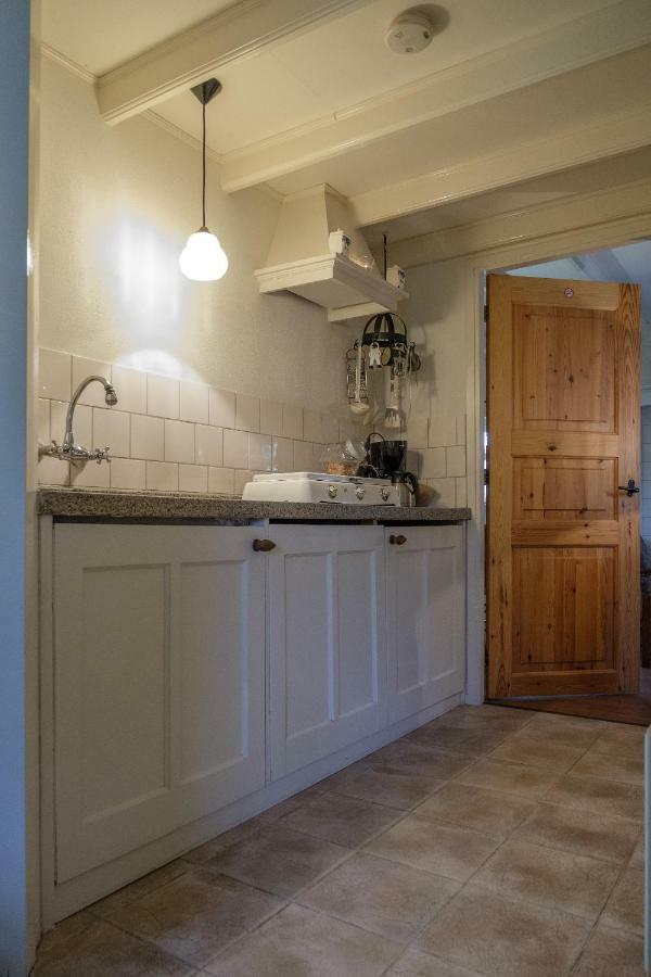 Oes-Tilber Bed & Breakfast Zweeloo Екстериор снимка